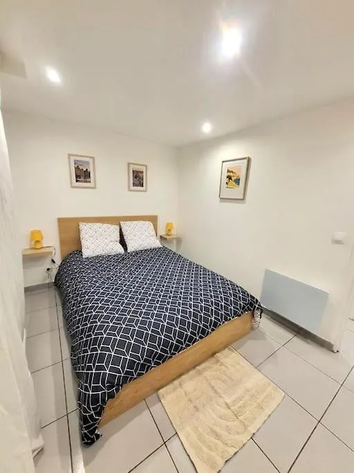 L'Essentiel - Parc Des Expositions Apartment Le Blanc-Mesnil 0*,  France